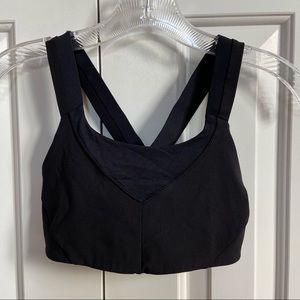 Lululemon on your way Sports Bra sz 4